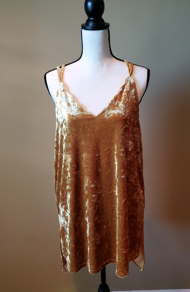 Gold Umgee Scalloped Velvet Cami L